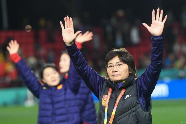 “波特来到了一家正在进行大规模转型的俱乐部，他们投入了很多，但他们对自己所做的事情毫无头绪，公平的来说，他们更像是在工作中学习，波特可能在想这些人都疯了。